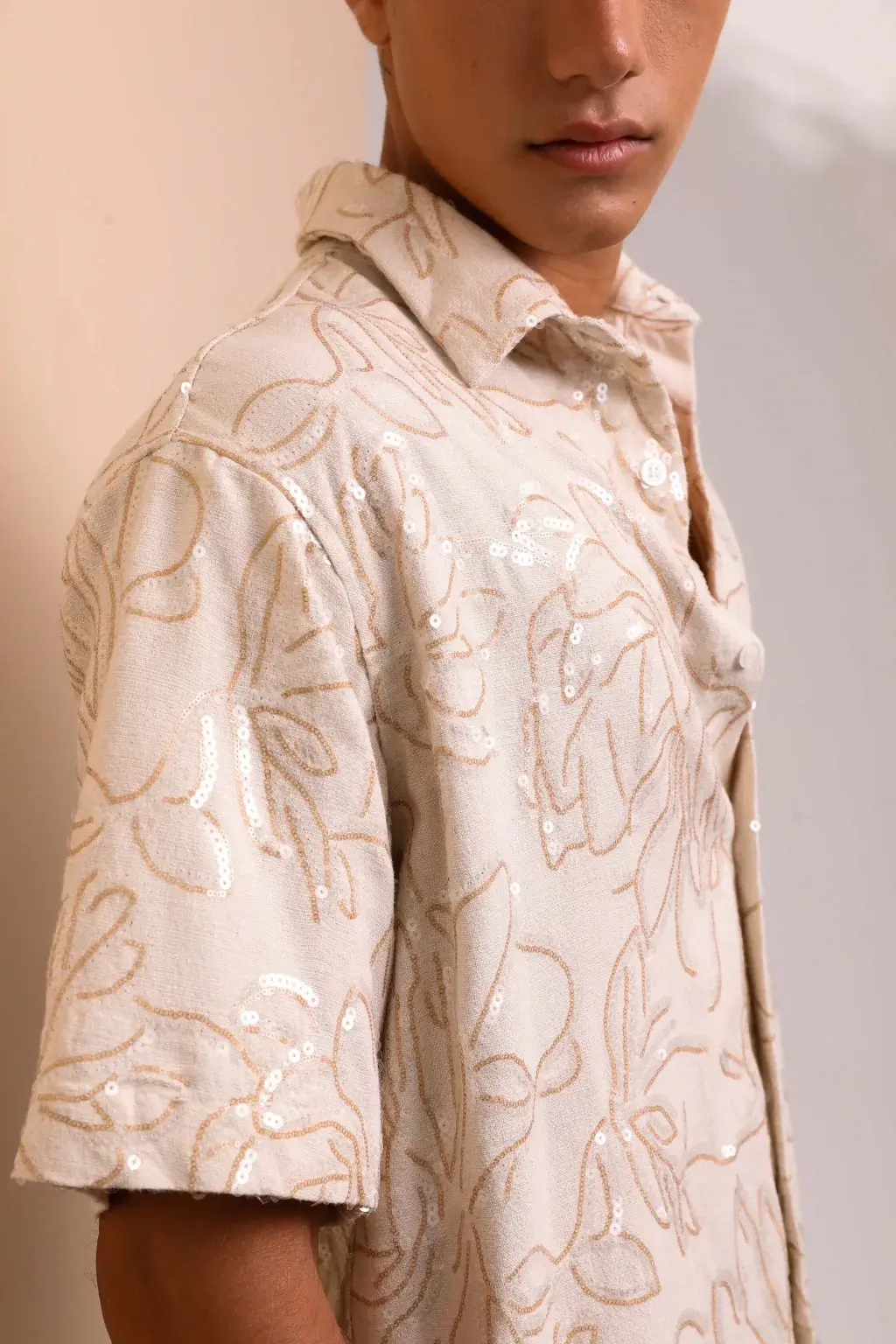 Camisa Paetê Floral Linho Bege
