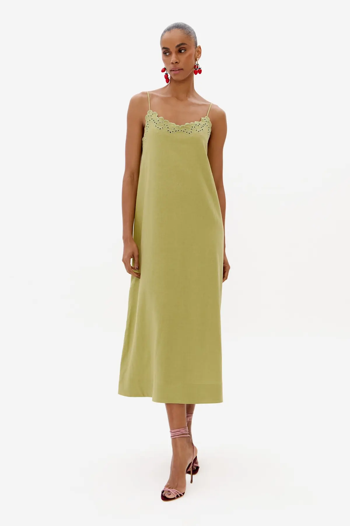 Vestido Evasê de Alça com Linho